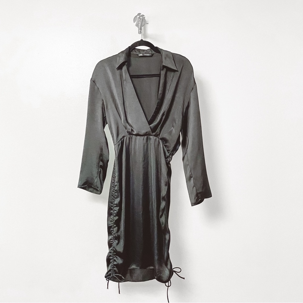 Zara Short Satin Effect Ruched Drawstring Mini Dress Blogger‎ Favorite Black - Picture 2 of 13